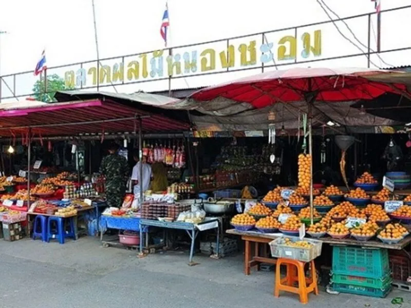 Nong Cha-Om Fruit Market