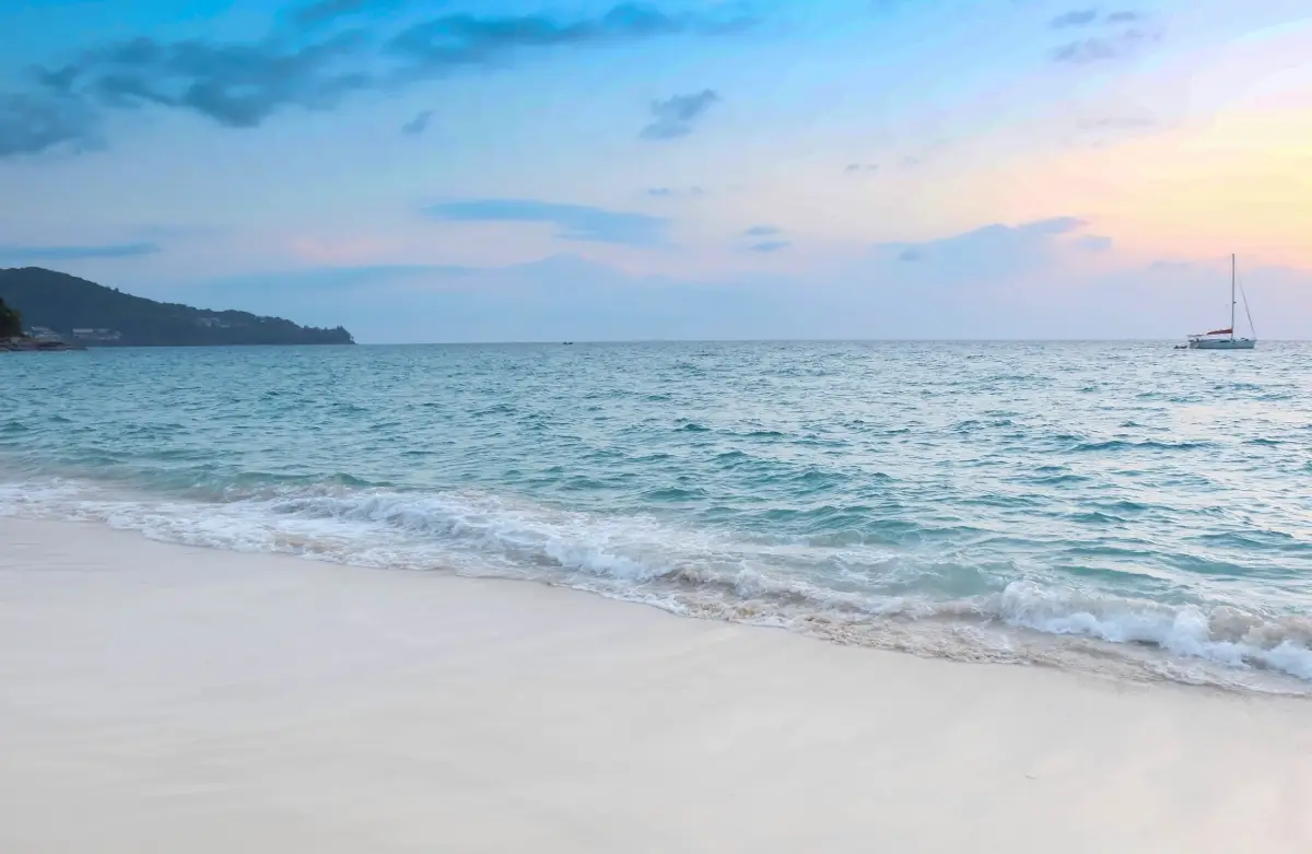 หาดสุรินทร์ จังหวัดภูเก็ต ทะเลอันดามัน