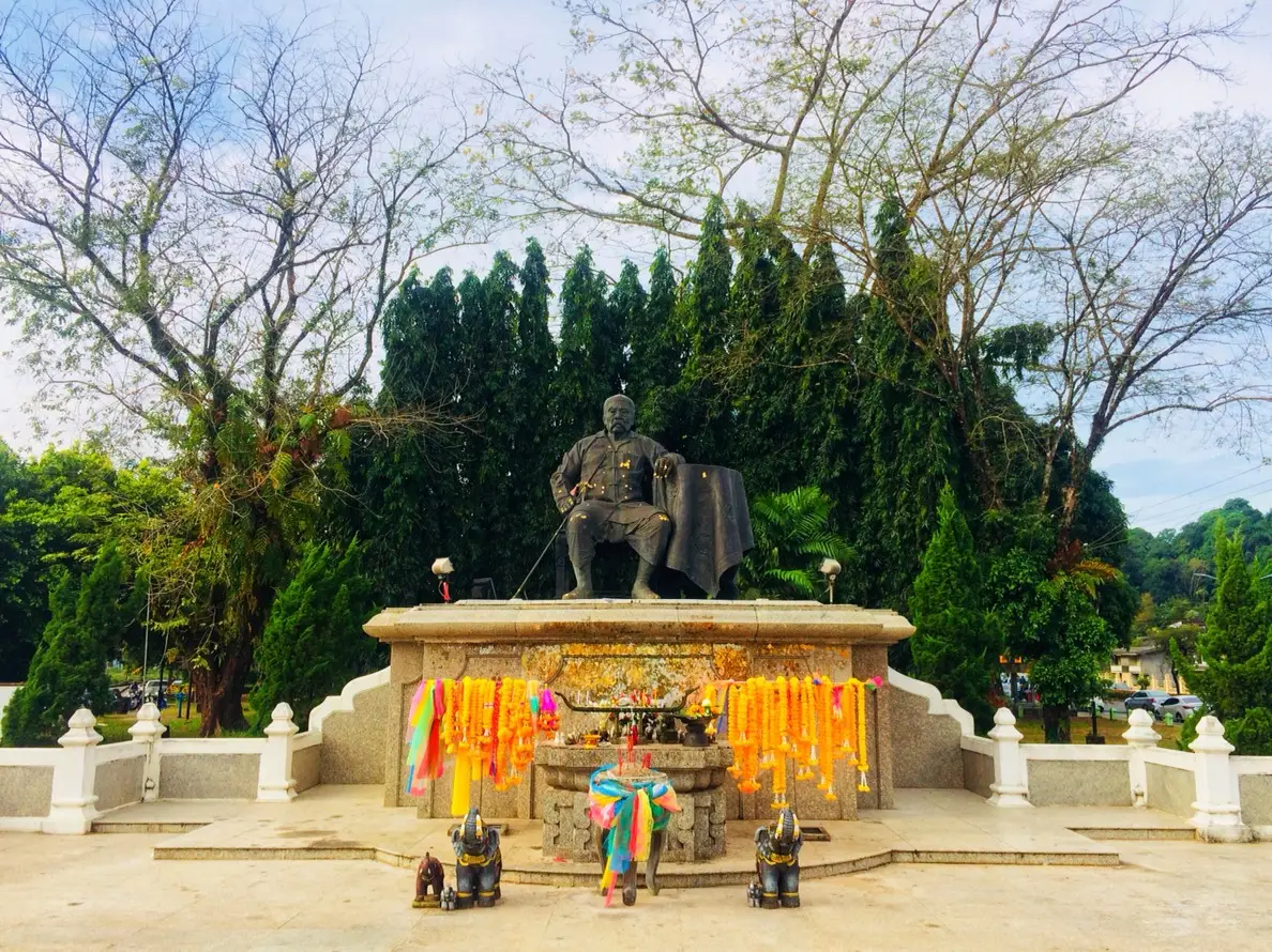 Khaw Soo Cheang Monument