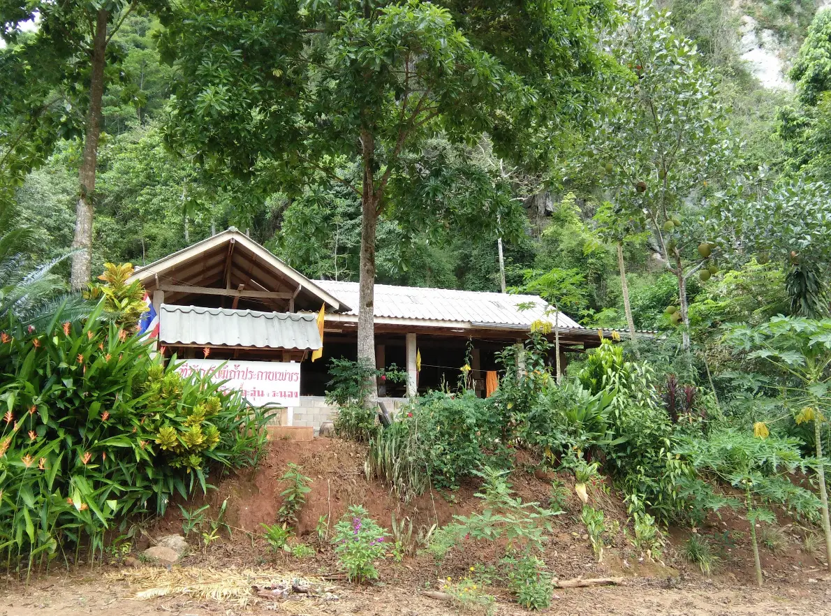 Prakai Phet Cave