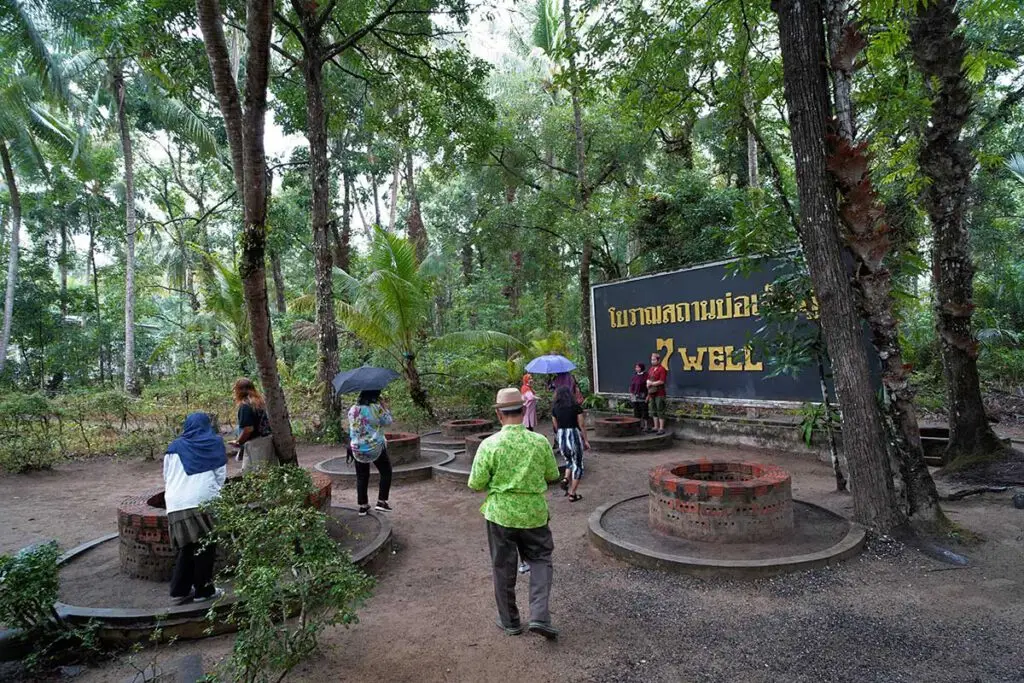โบราณสถานบ่อเจ็ดลูก จังหวัดสตูล ชุมชนชายฝั่งและแหล่งท่องเที่ยวเชิงประวัติศาสตร์