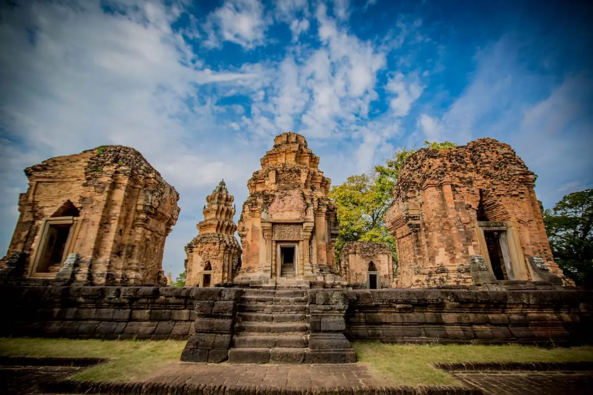 Prasat Sikhoraphum Prasat Sikhoraphum