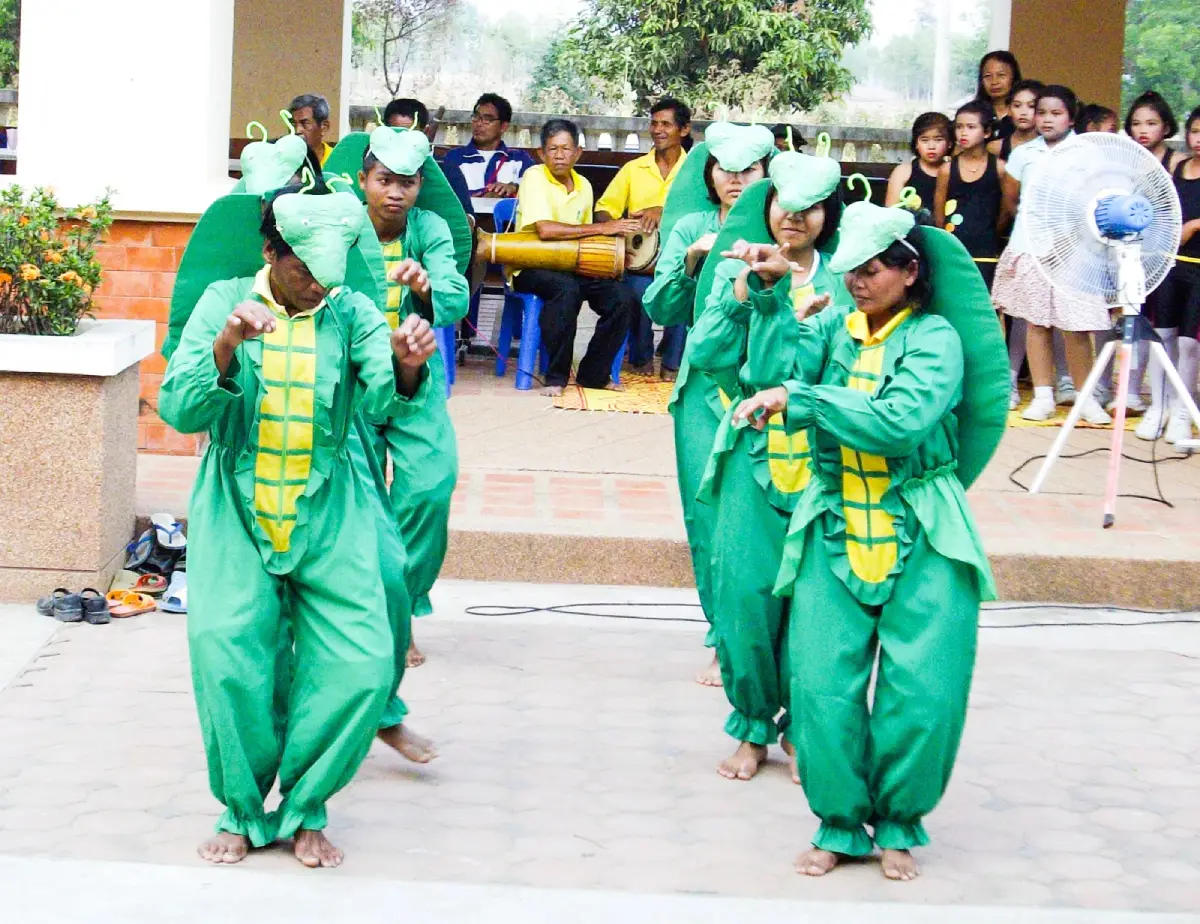 Kanop Ting Tong Performance