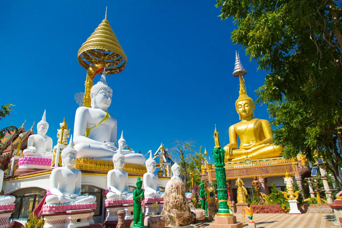 Wat Tai Phra Chao Yai Ong Tue Wat Tai Phra Chao Yai Ong Tue