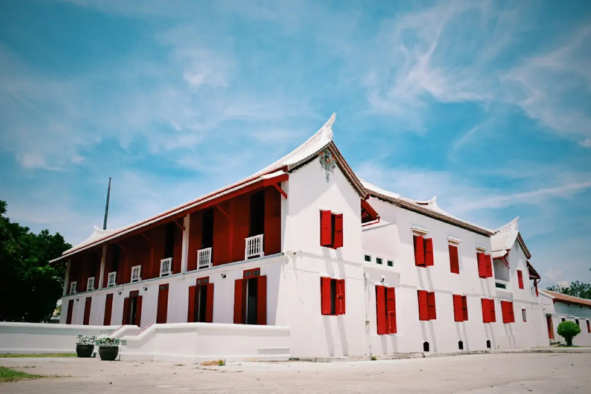 Songkhla National Museum, a historic building showcasing archaeological artifacts and cultural heritage of Southern Thailand