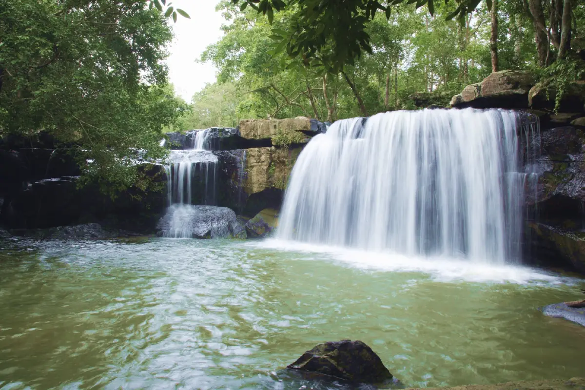 Huai Sai Yai Waterfall Huai Sai Yai Waterfall