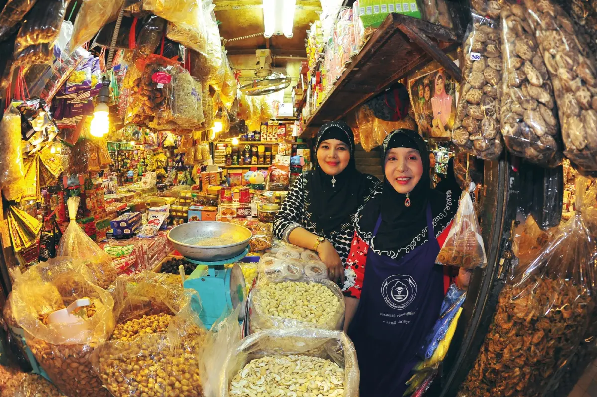 Kim Yong Market in Hat Yai, Songkhla, a traditional shopping market known for food and souvenirs