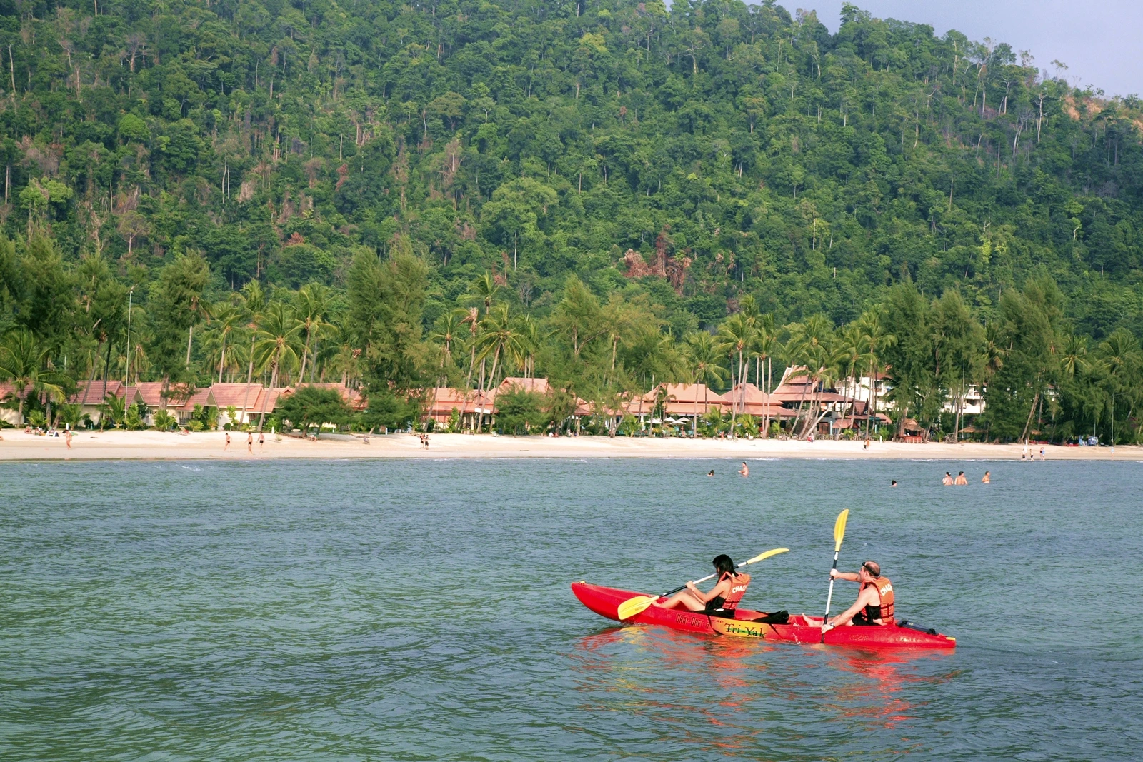 หาดคลองพร้าว แหลมไชยเชษฐ์ เกาะช้าง จังหวัดตราด
