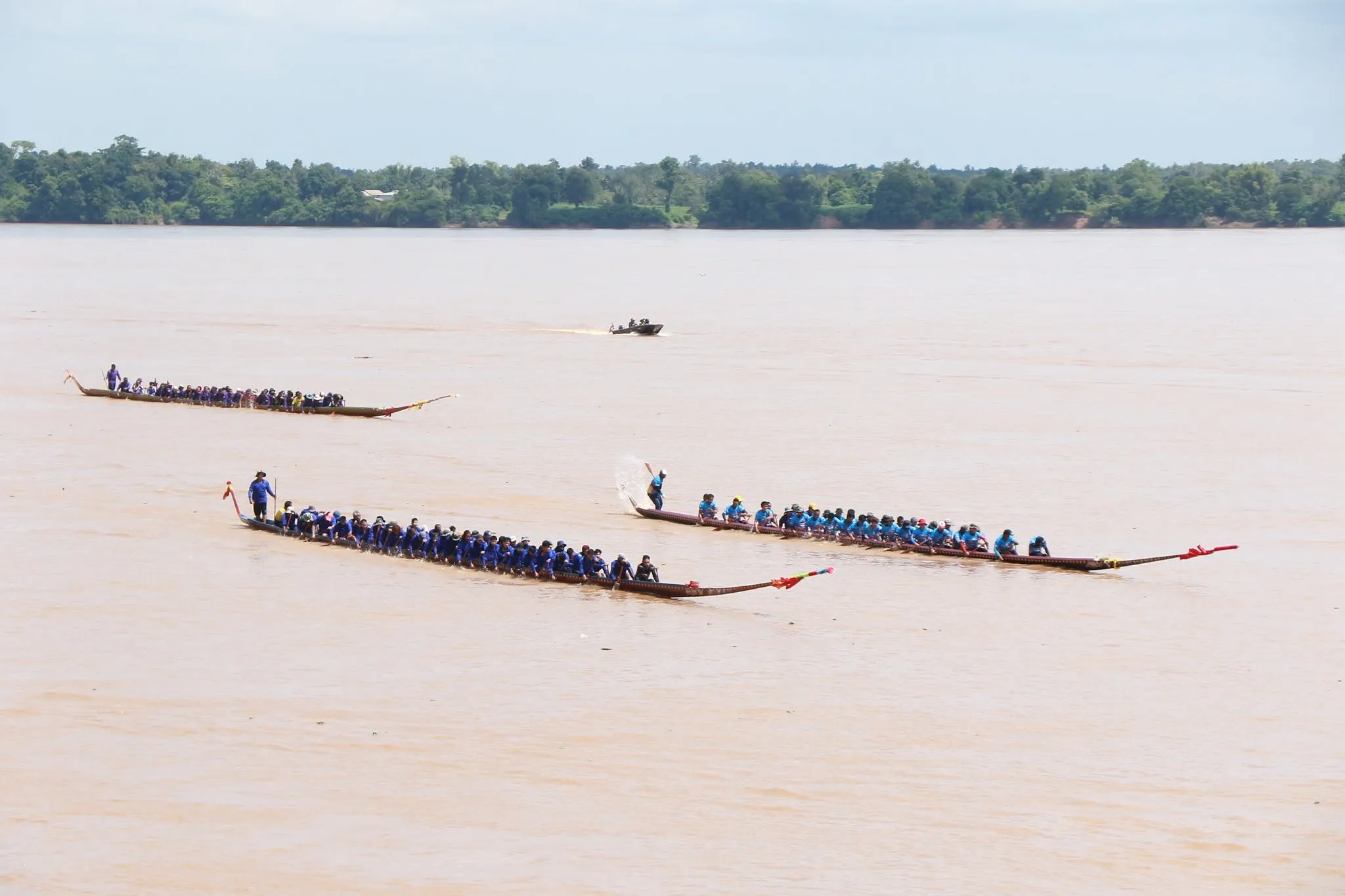 งานประเพณีแข่งขันเรือยาว