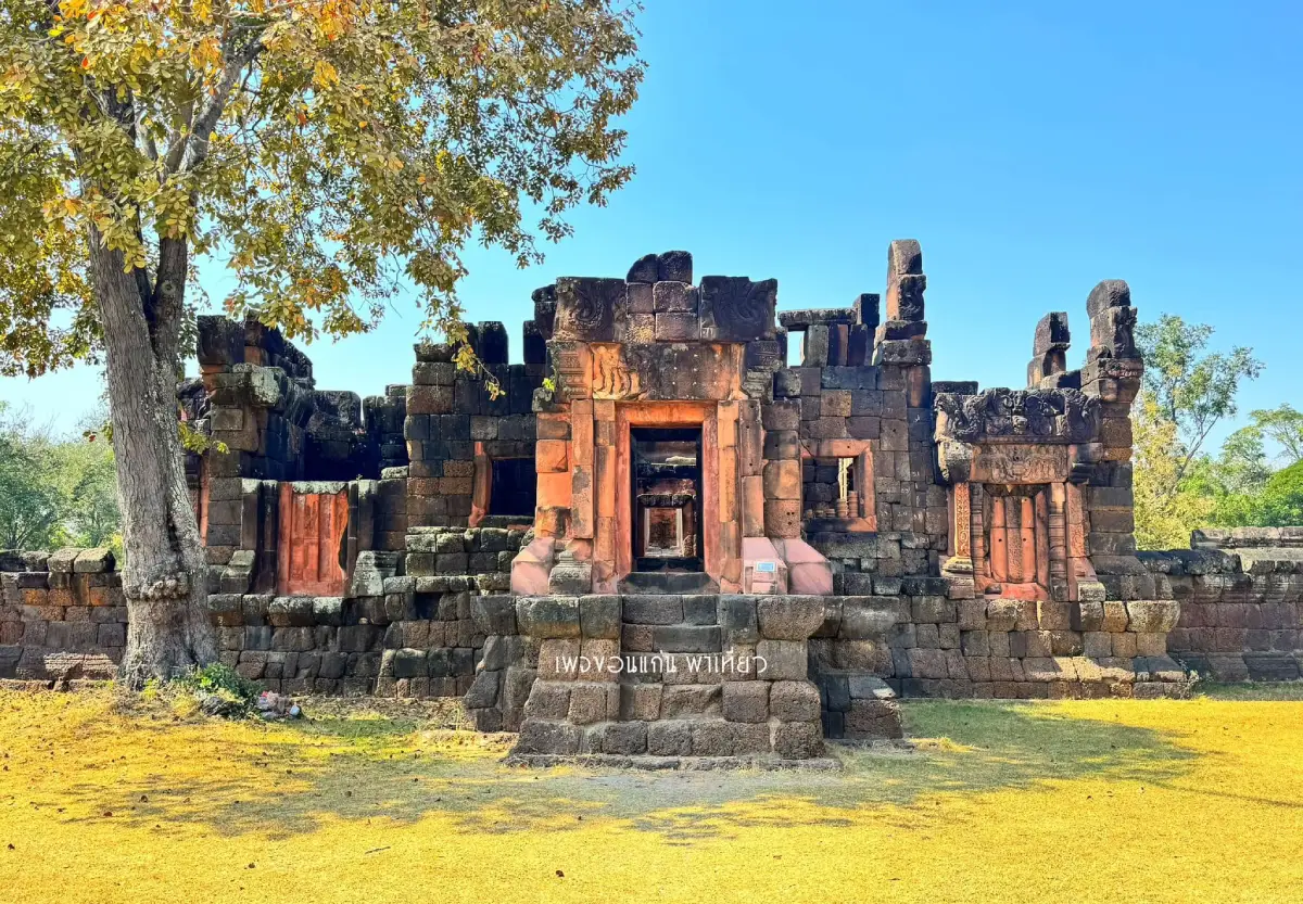 ปราสาทเปือยน้อย