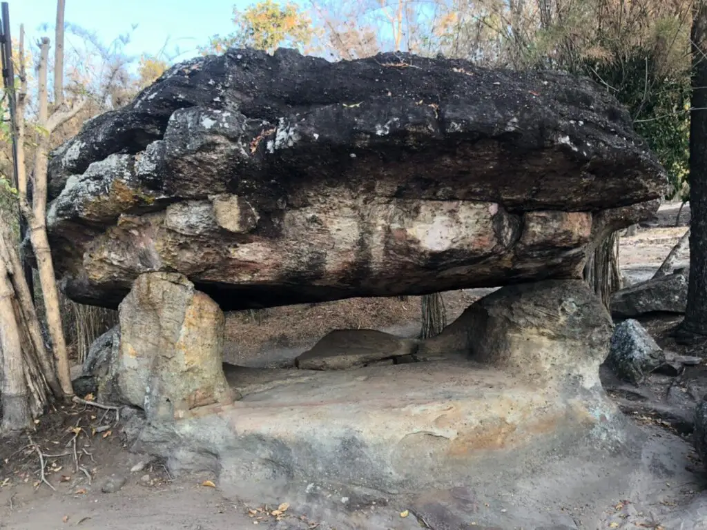 Phra Phutthabat Lang Tao