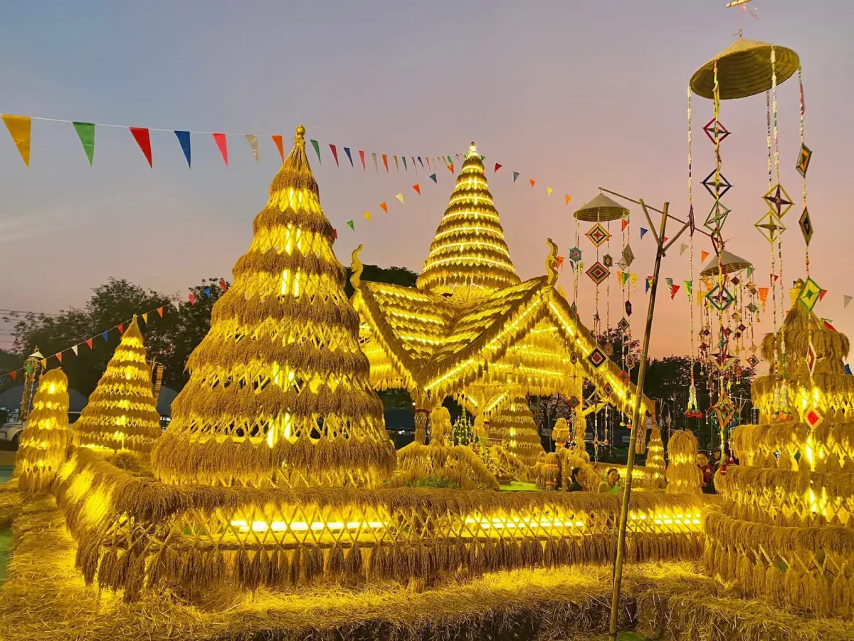 ประเพณีภาคอีสานบุญคูณลาน