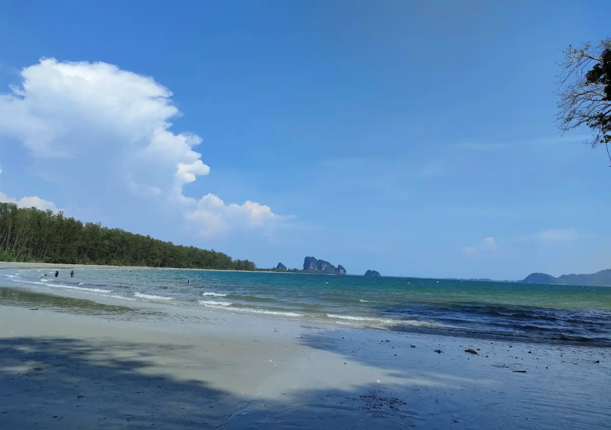 Yong Ling Beach and Hat San
