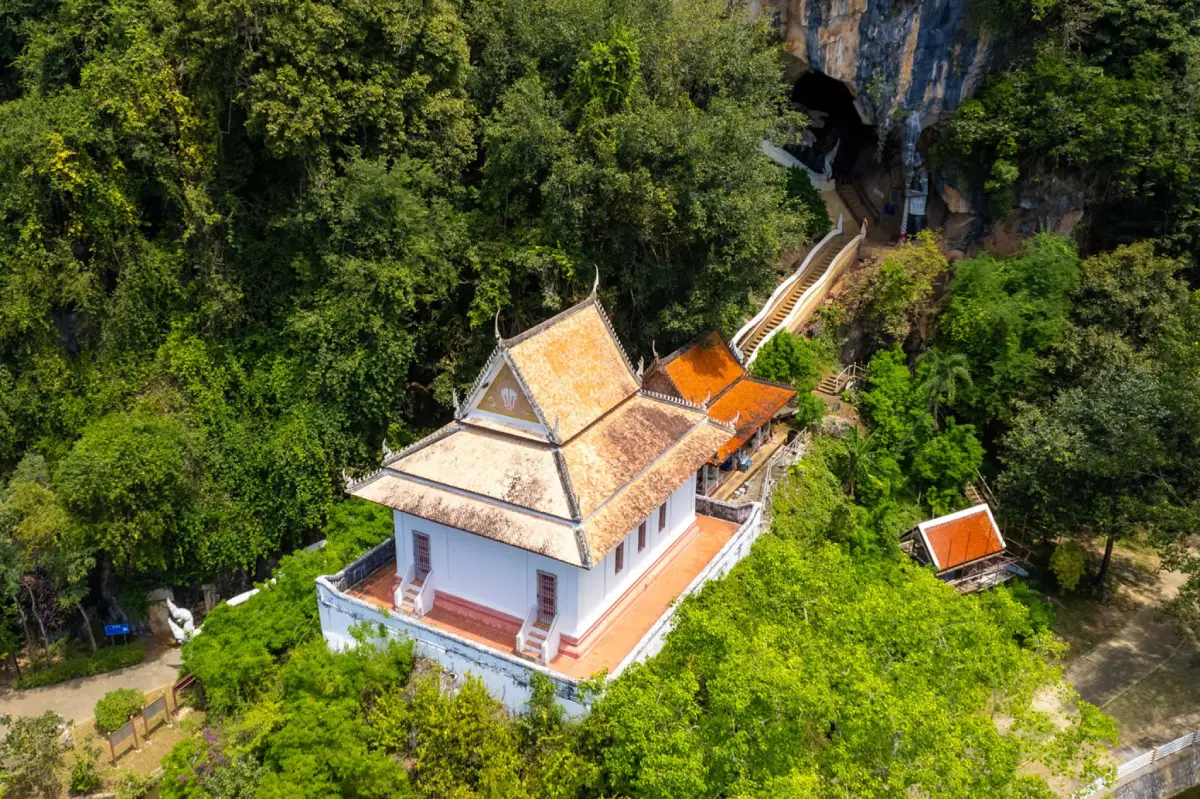 Wat Khuha Phimuk (Wat Na Tham)