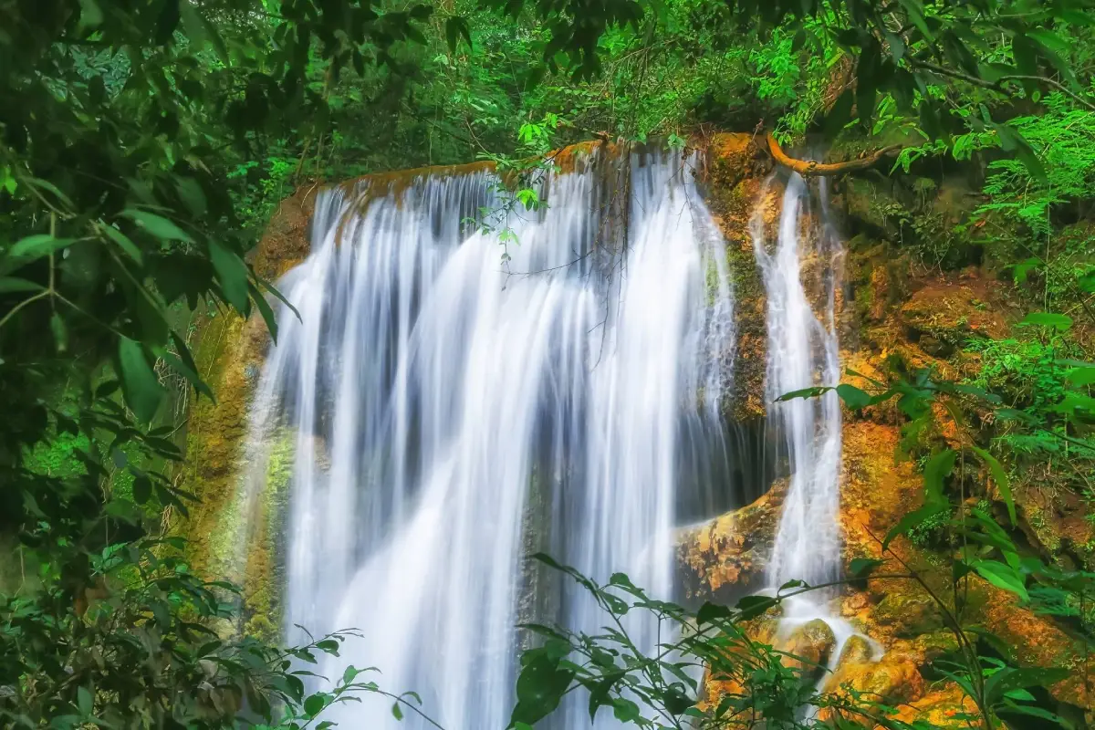 วนอุทยานน้ำตกบ๋าหลวง
