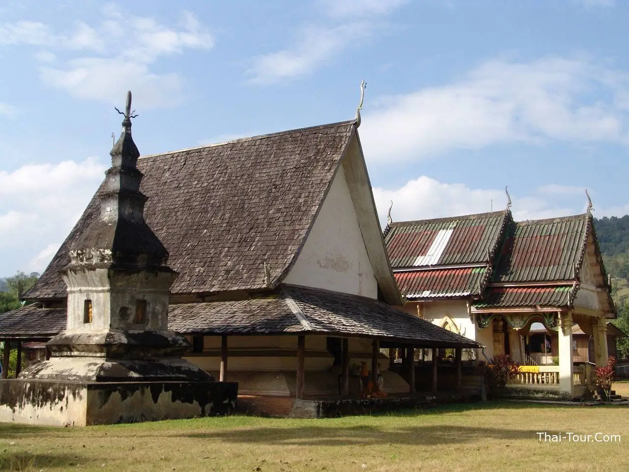 Wat Pho Chai Na Phueng