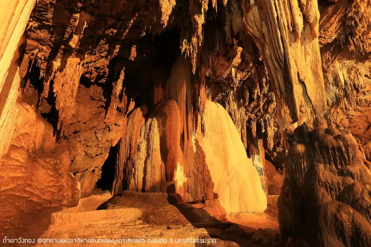 Khao Wang Thong Cave in Nakhon Si Thammarat, a limestone cave with beautiful stalactites and stalagmites in Khanom District