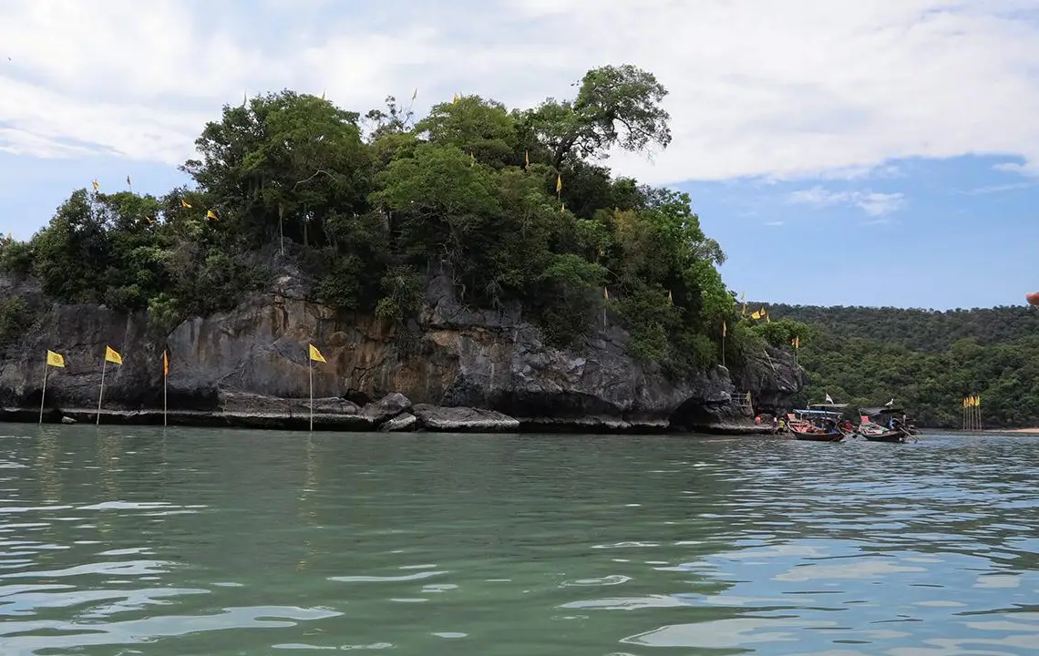 Freshwater Well On The Seaside Ko Nui Nakhon Si Thammarat