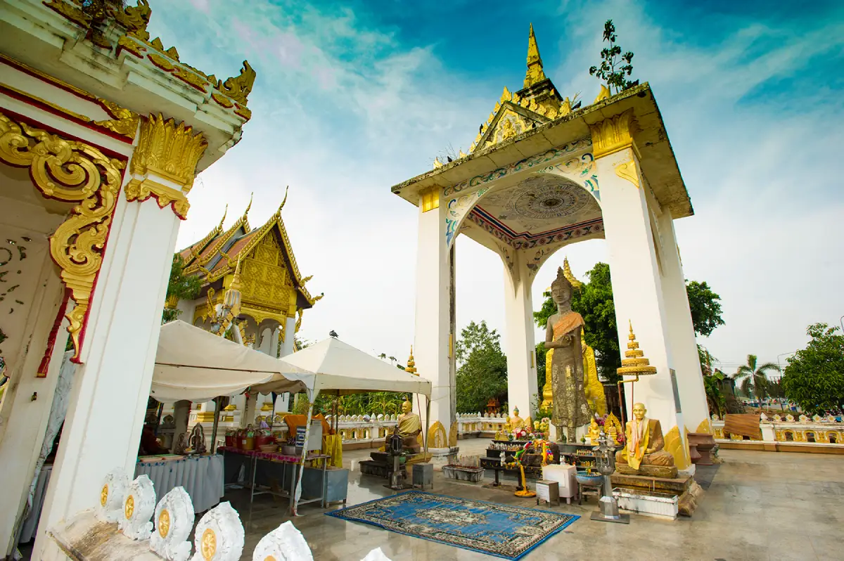 Phra Yuen Mongkhon and Phra Buddha Ming Mueang