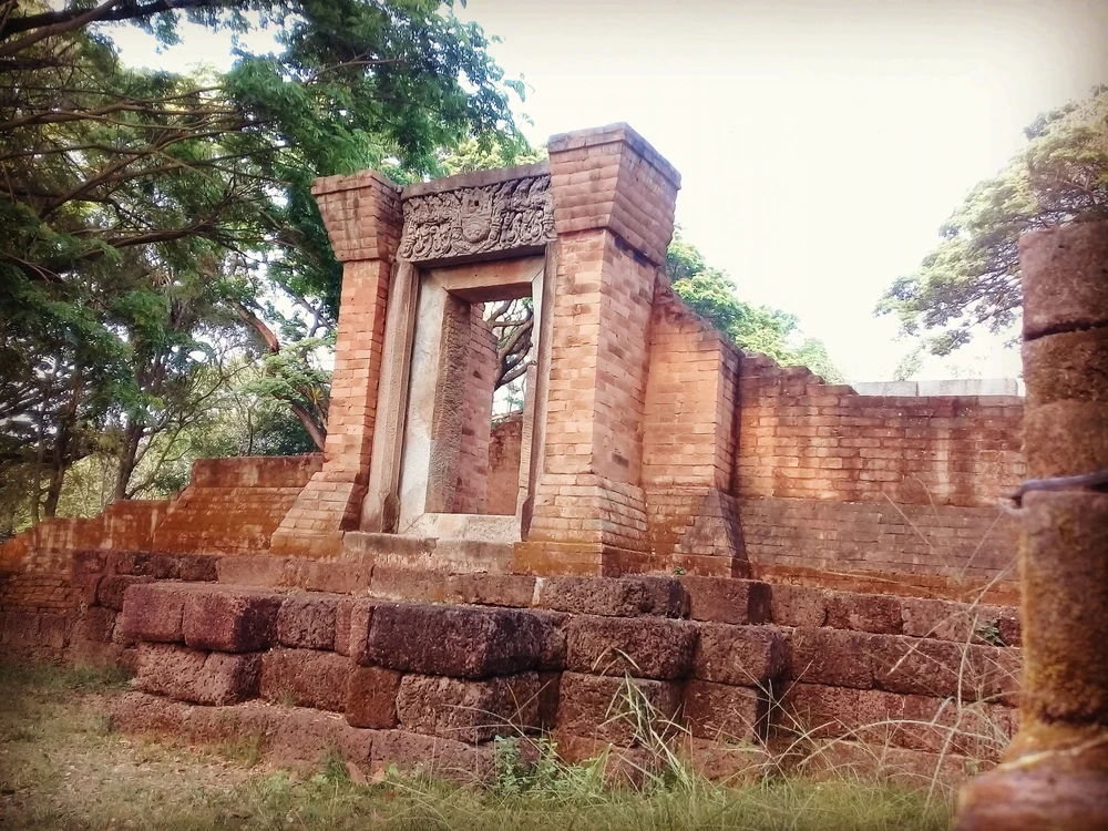 Prasat Thamo (Ban Lahan Sai Kao)