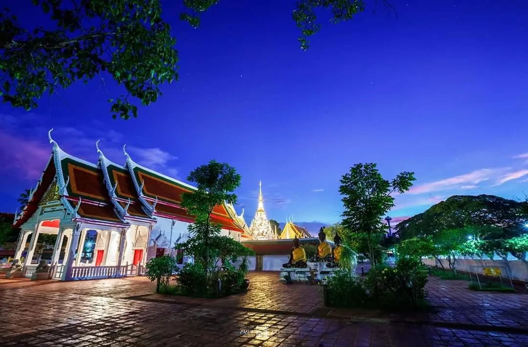 วัดพระบรมธาตุไชยาราชวรวิหาร วัดพระบรมธาตุไชยาราชวรวิหาร