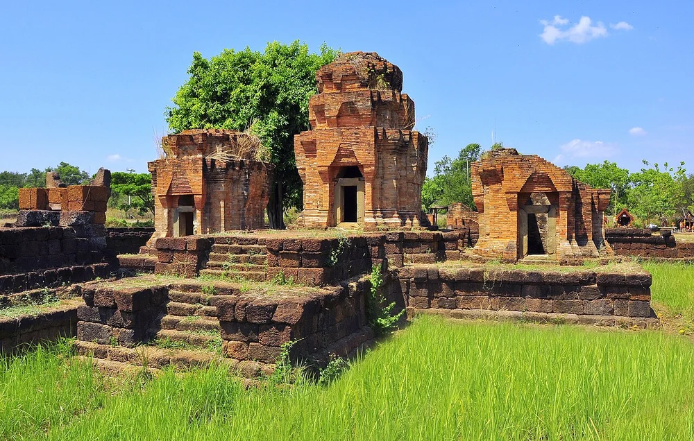 ปราสาทหนองหงส์ ปราสาทหนองหงส์
