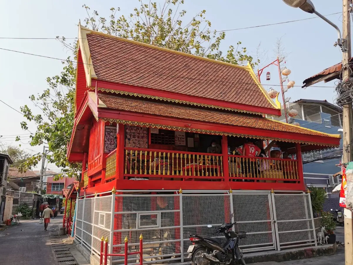 Chonburi City Guardian Shrine in Bang Pla Soi community