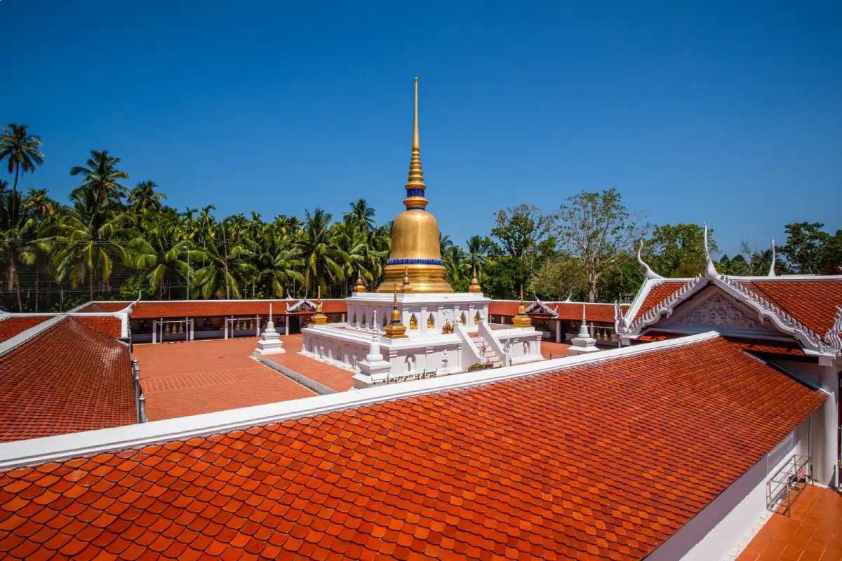 Phra That Sawi Chumphon