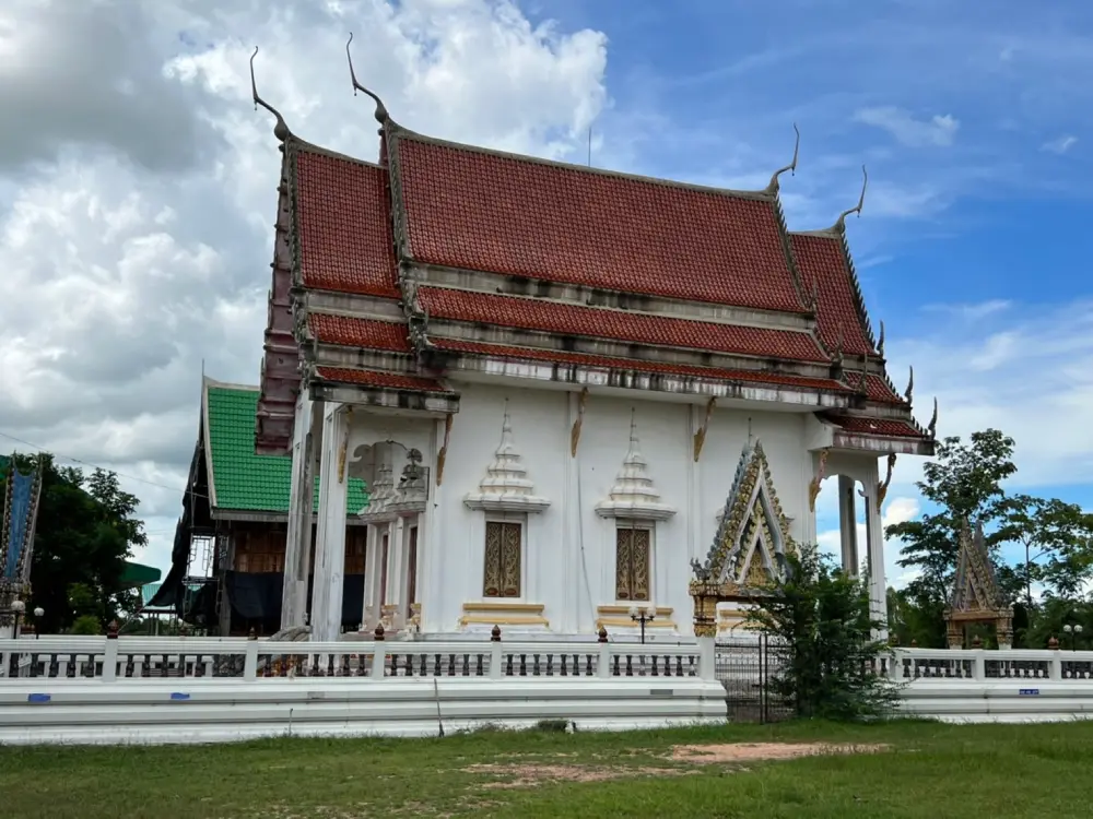 วัดปราสาทสูง