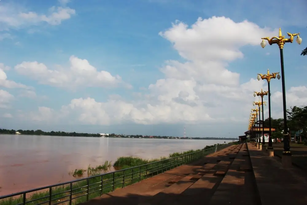 Na Muang Nakhon Phanom Riverfront Embankment