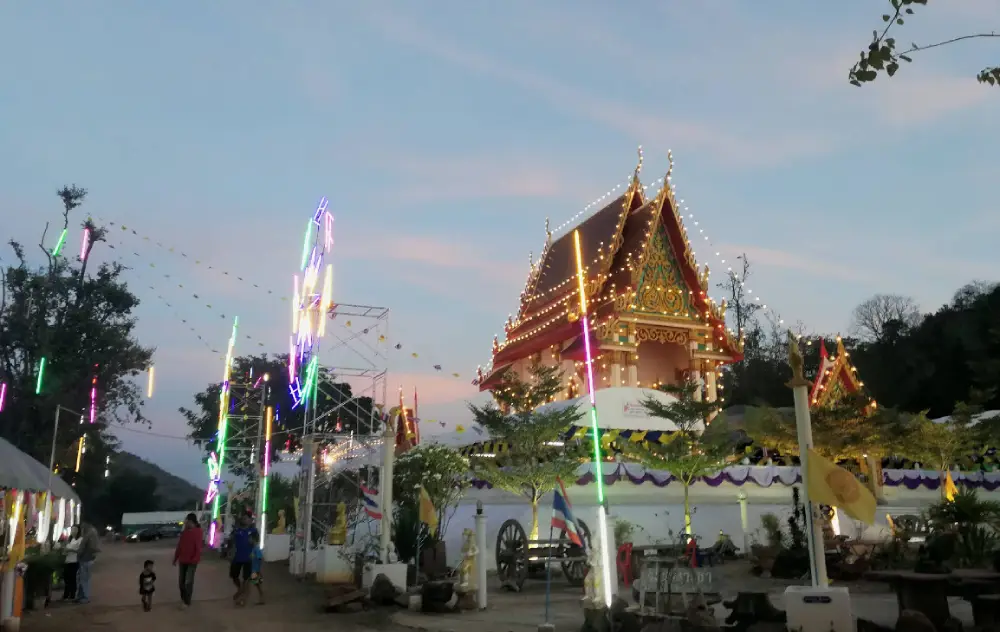 วัดเขาหวดพนารักษ์
