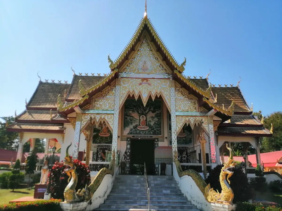 Wat Phra Chao Lan Thong Wat Phra Chao Lan Thong