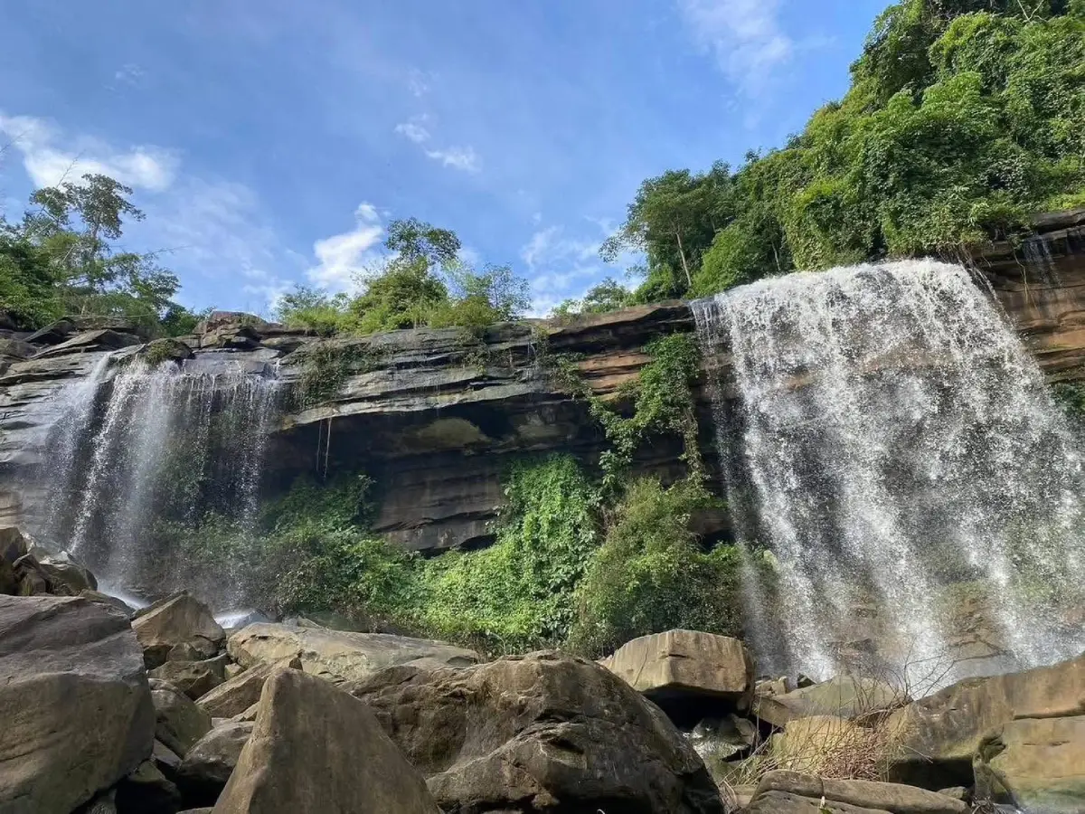 Man Fa Waterfall