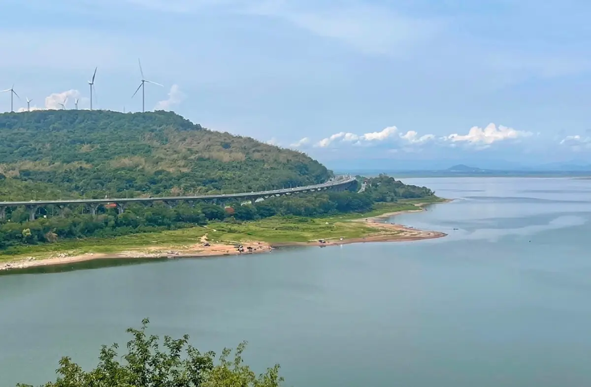 ลำตะกุดทองหลาง ลำตะกุดทองหลาง