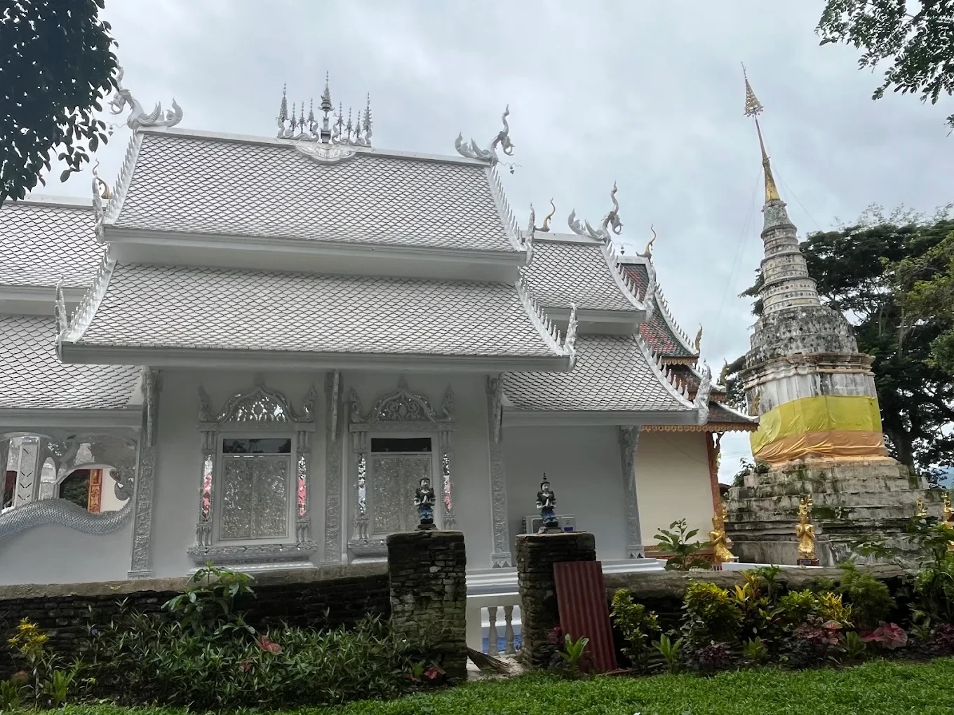 Wat Phra That Klang Jai Mueang Wat Phra That Klang Jai Mueang