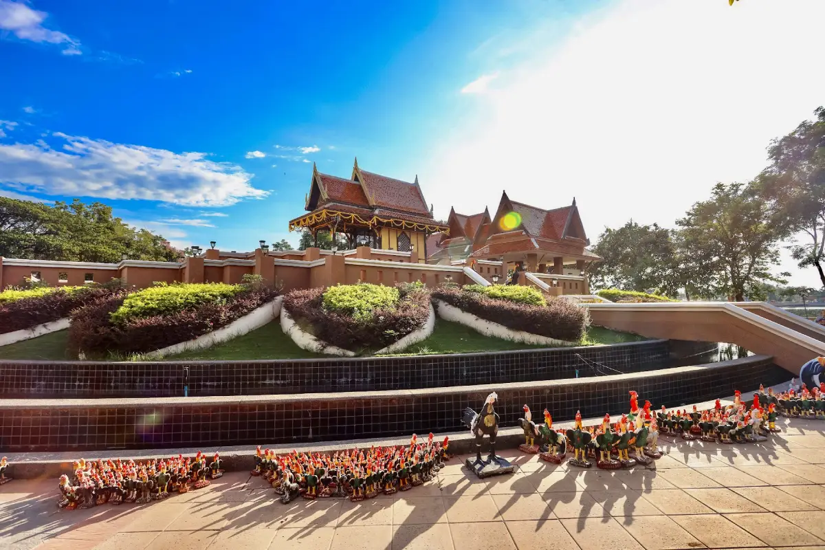 Shrine of King Naresuan the Great Nong Bua Lamphu