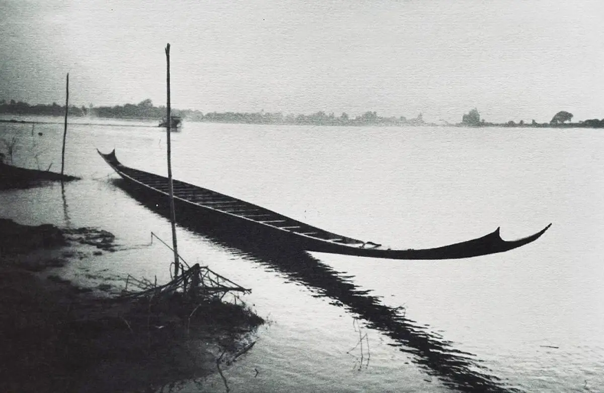 Kham Yat Boat