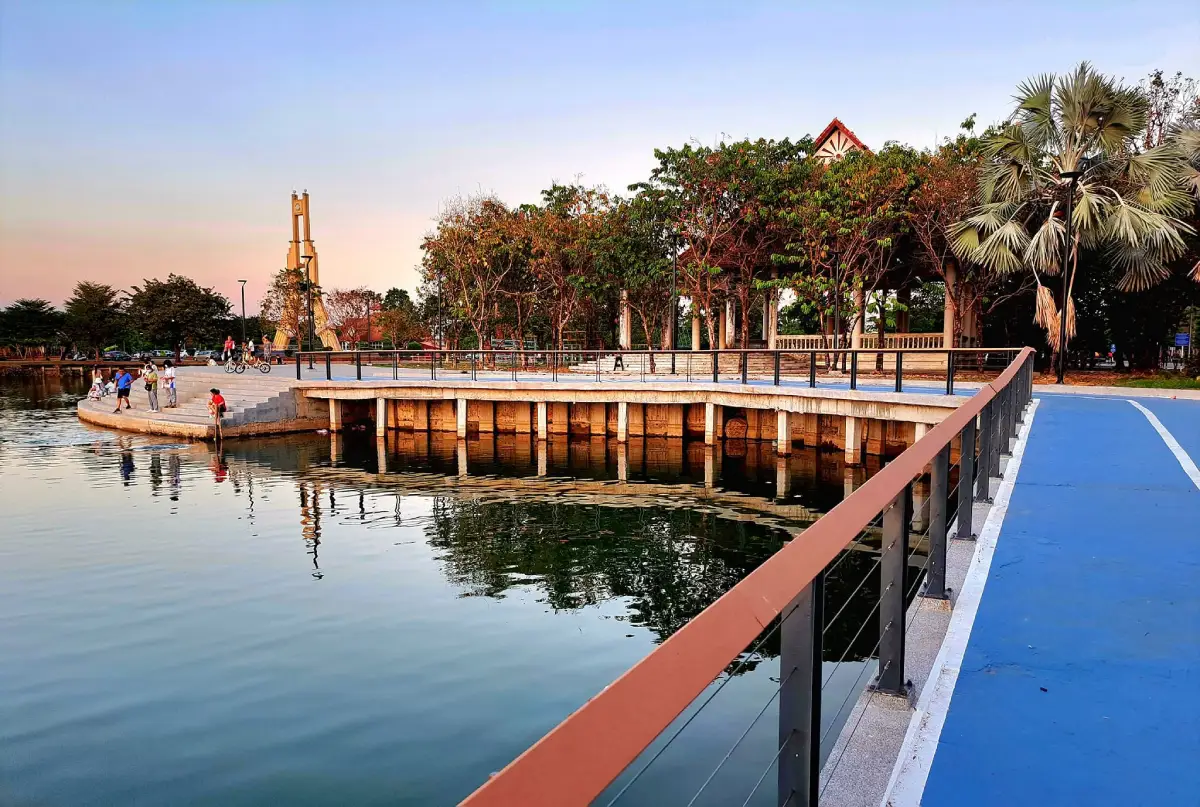 Nong Thin Public Park