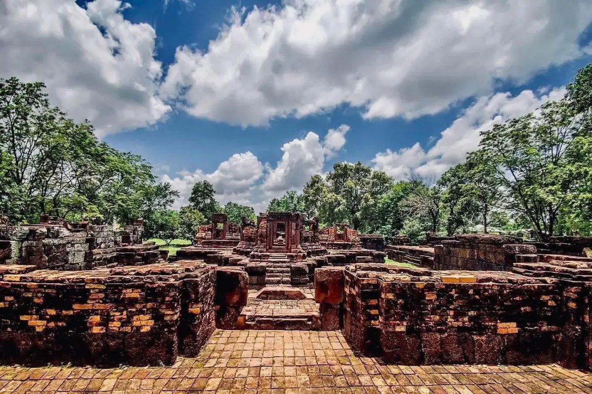 Prasat Ku Ka Sing Khmer sanctuary in Kaset Wisai Roi Et
