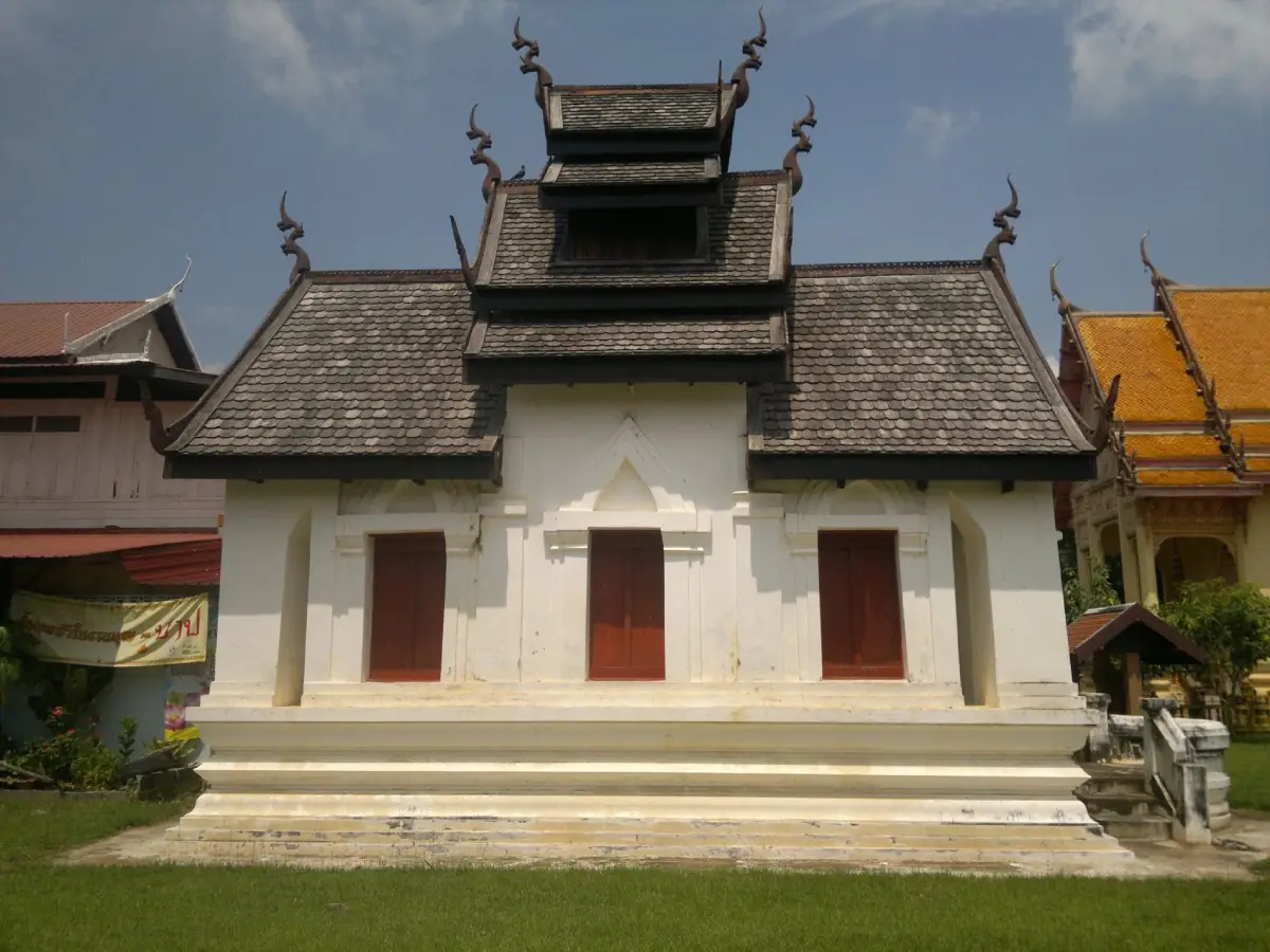 Wat Charoen Rat Wat Charoen Rat
