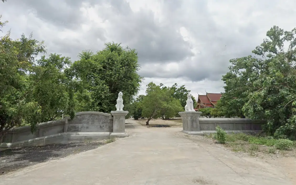 Wat Ban Pong (Hang Dong) Wat Ban Pong (Hang Dong)