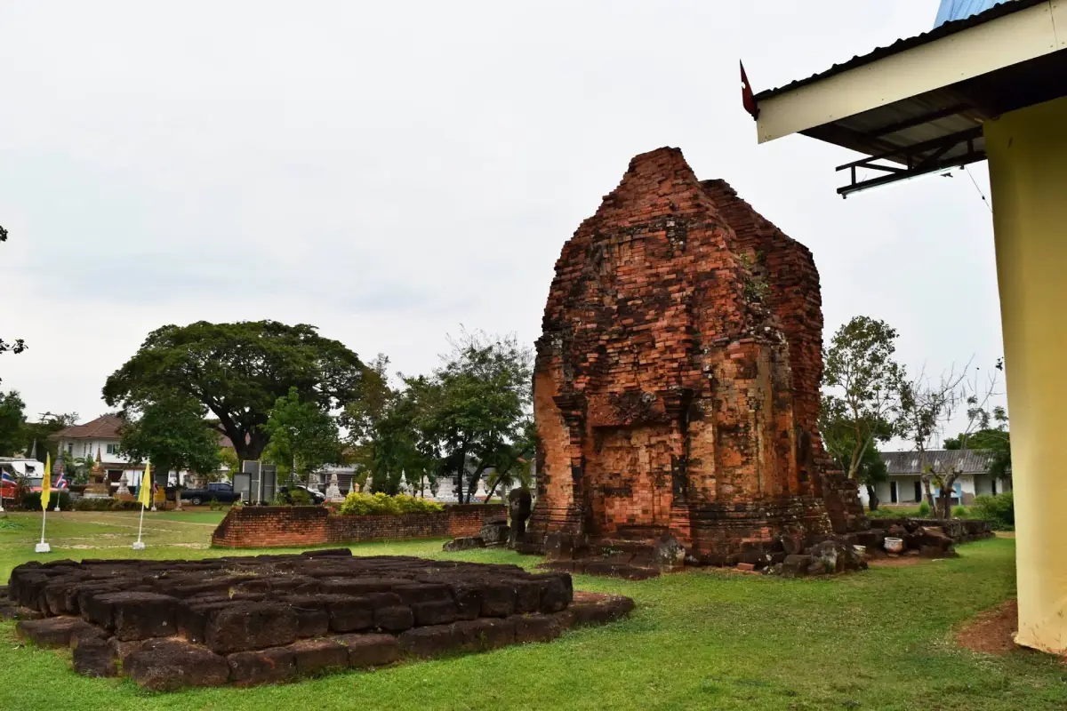 Phra That Dum ancient Khmer brick sanctuary in Sakon Nakhon
