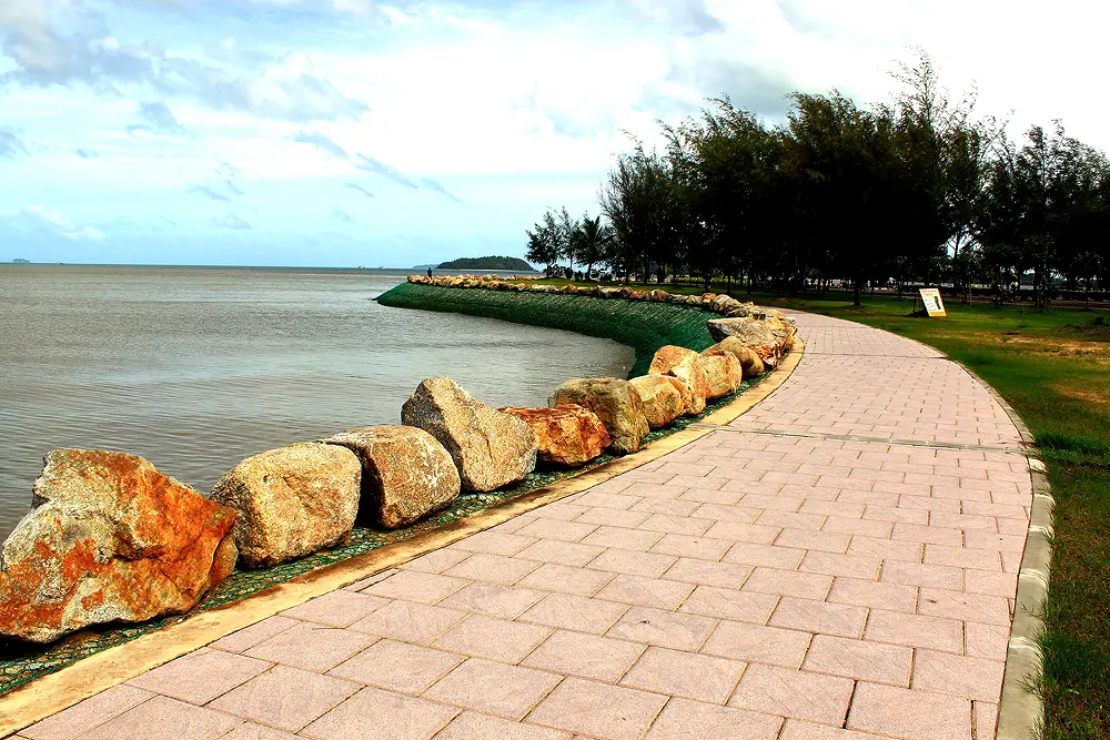 Saphan Hin
