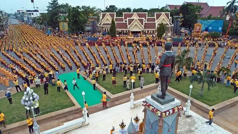 ฉลองอนุสาวรีย์เจ้าพ่อพระยาแล ฉลองอนุสาวรีย์เจ้าพ่อพระยาแล