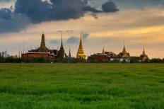 สนามหลวง หรือทุ่งพระเมรุ