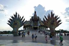 วัดบ้านไร่