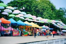 ตลาดน้ำวัดสรรเพชญ