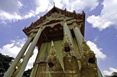 Wat Muang