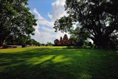 Prasat Si Khoraphum
