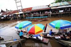 ตลาดน้ำยามเย็นอัมพวา